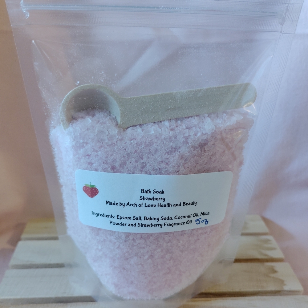 Strawberry Bath Soak - Pink - Picture 1 of 1